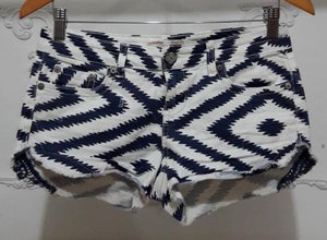 185067 Short Dama